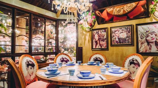 网红餐厅桃花洛国庆期间盛大开业 一场青岛的浪漫邂逅